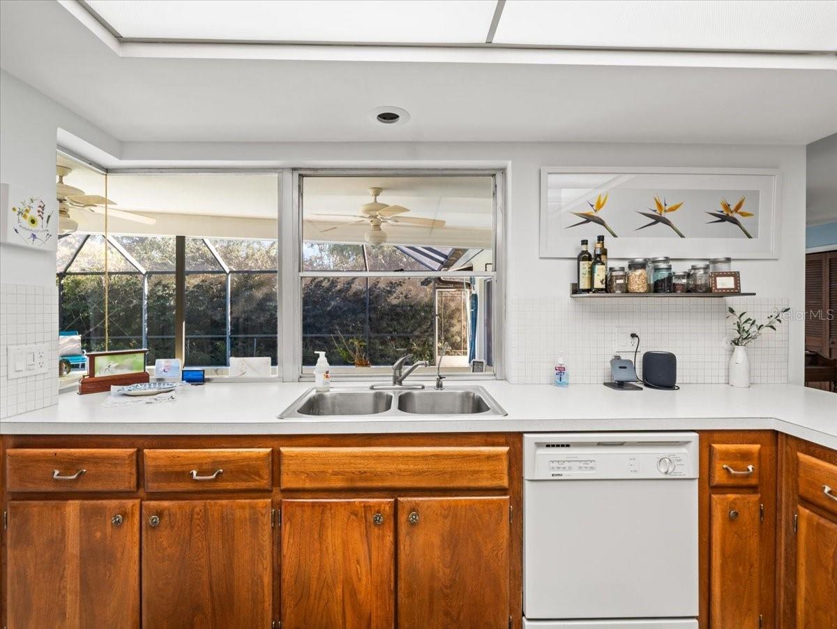 1665 MAGNOLIA DRIVE