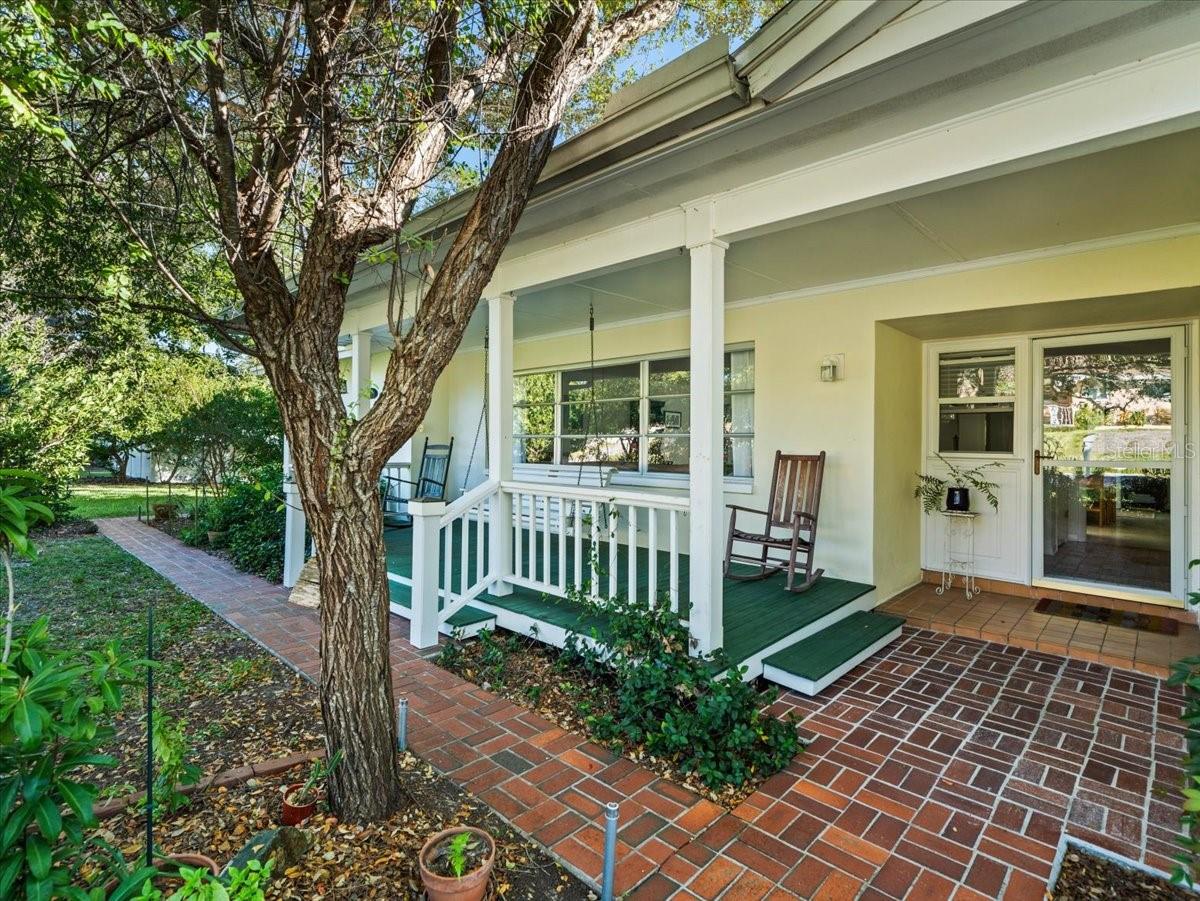 1665 MAGNOLIA DRIVE