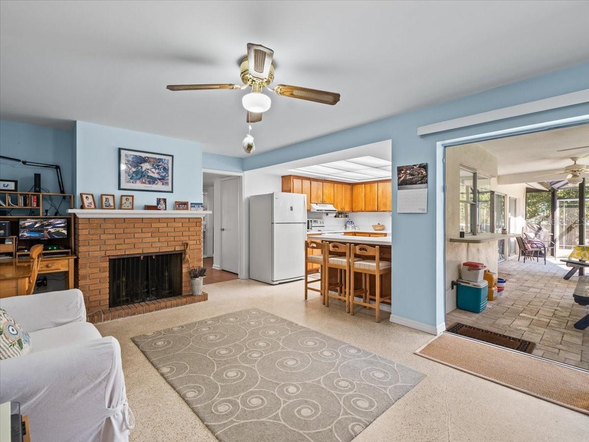 1665 MAGNOLIA DRIVE