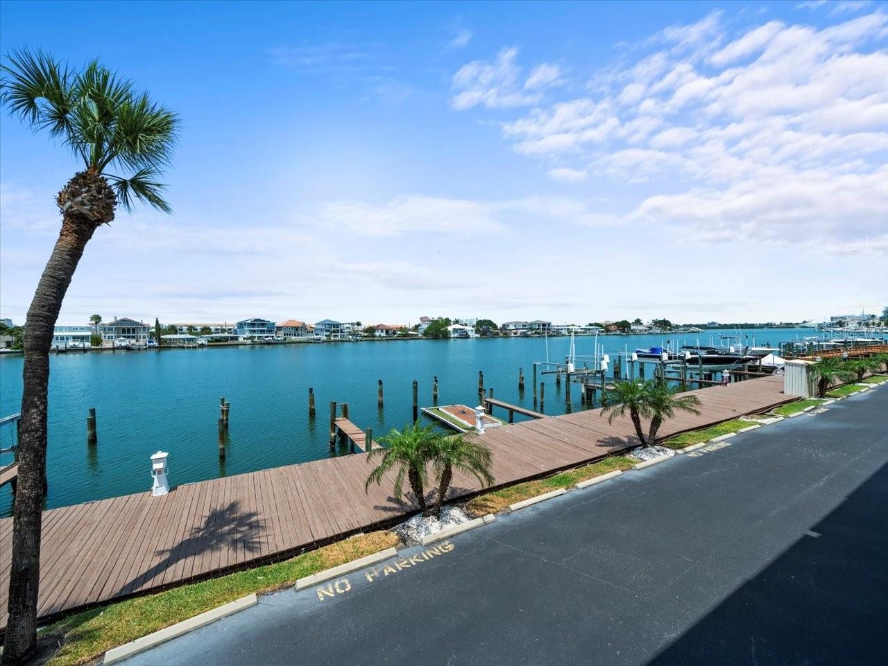 640 BAYWAY BLVD #101