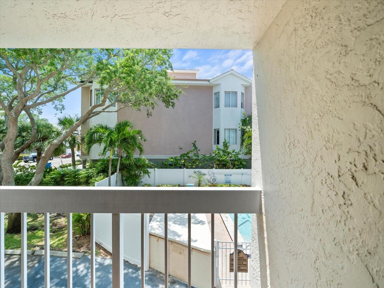 640 BAYWAY BLVD #101