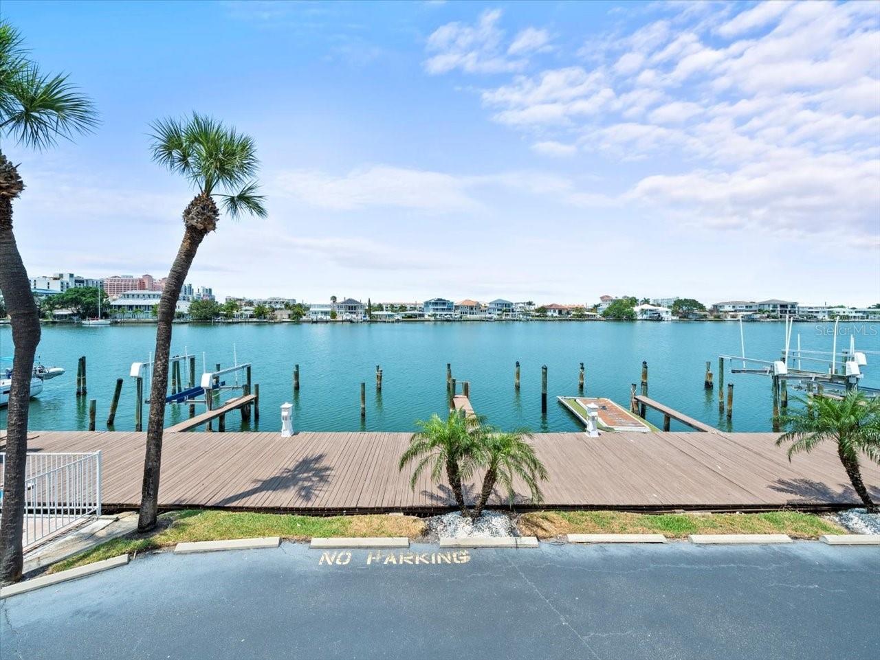 640 BAYWAY BLVD #101