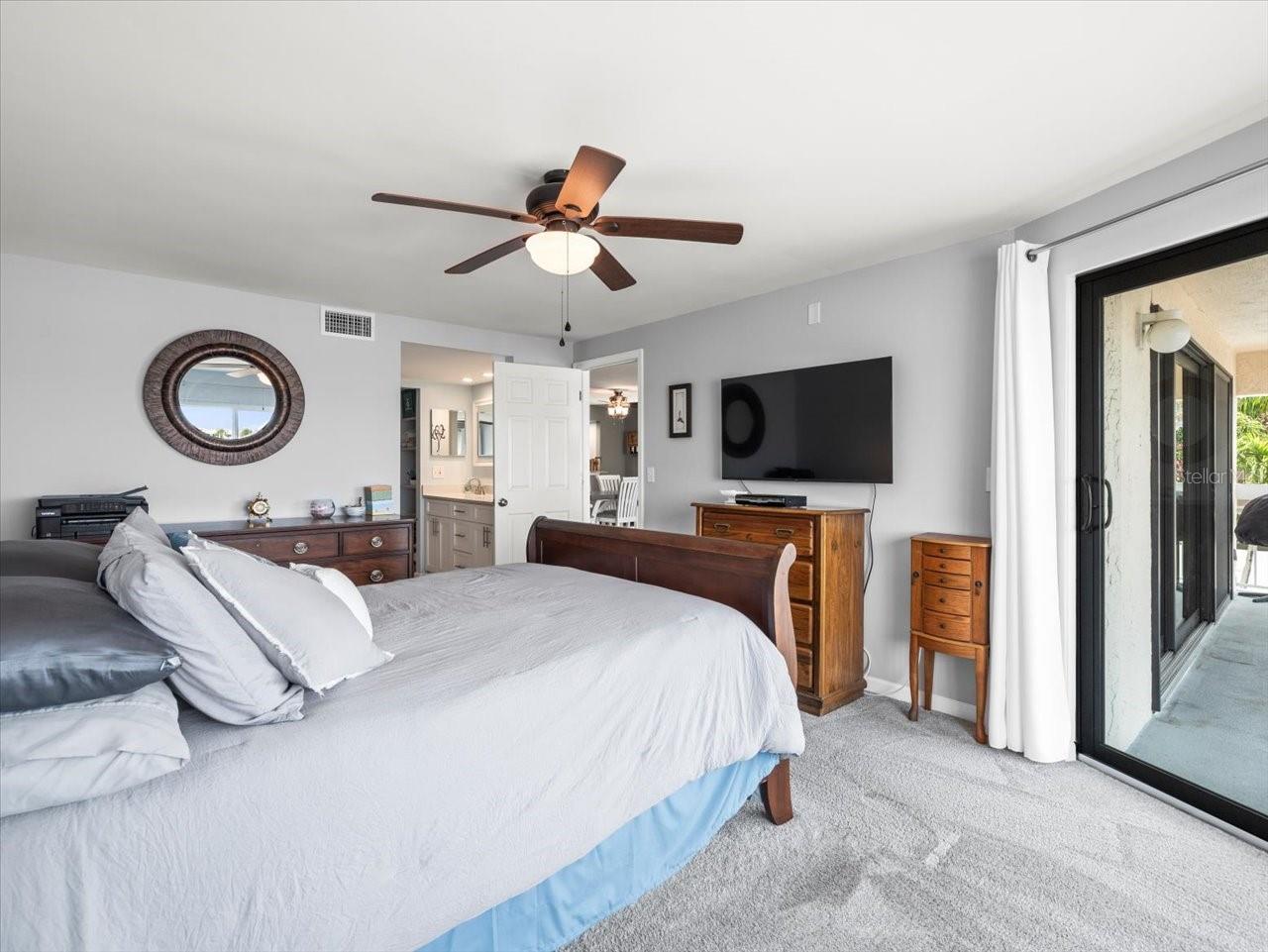 640 BAYWAY BLVD #101