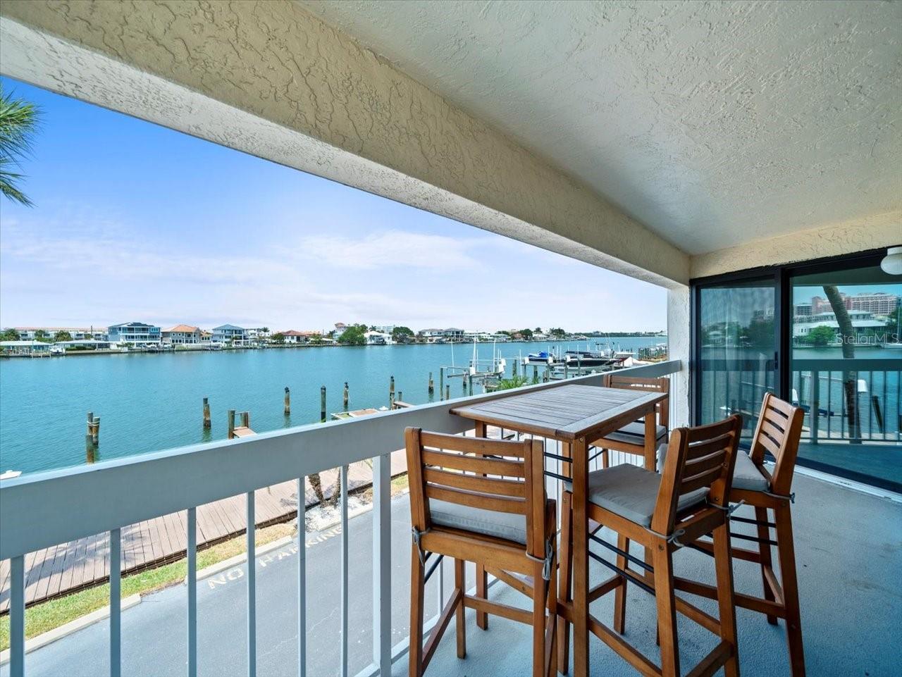 640 BAYWAY BLVD #101