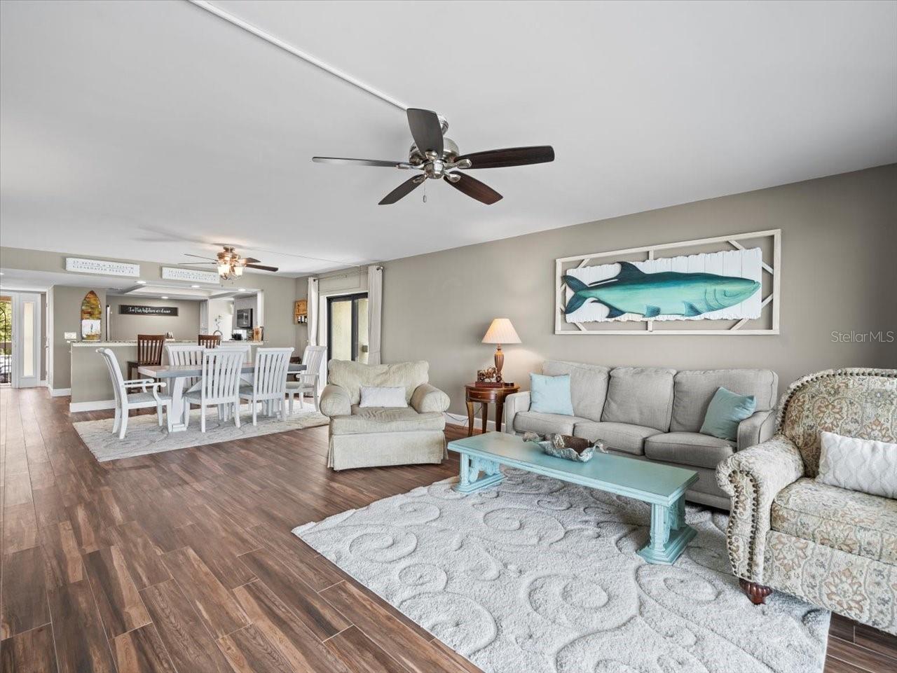 640 BAYWAY BLVD #101