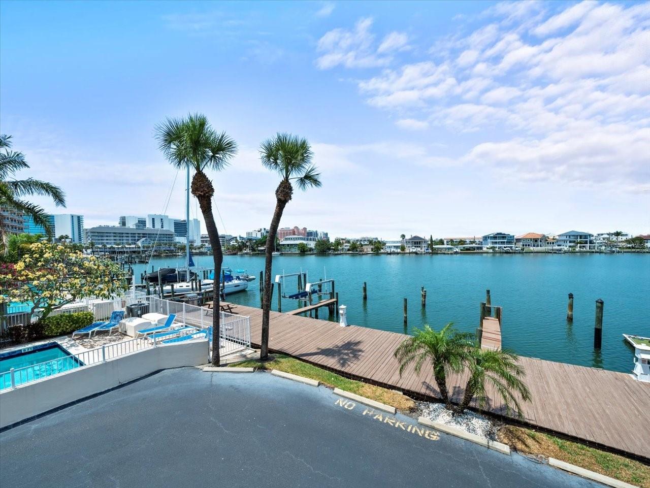 640 BAYWAY BLVD #101