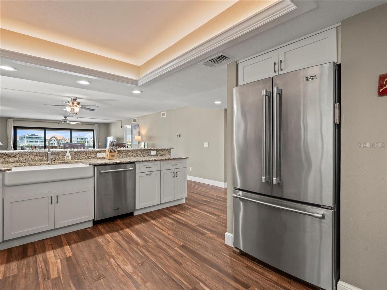 640 BAYWAY BLVD #101