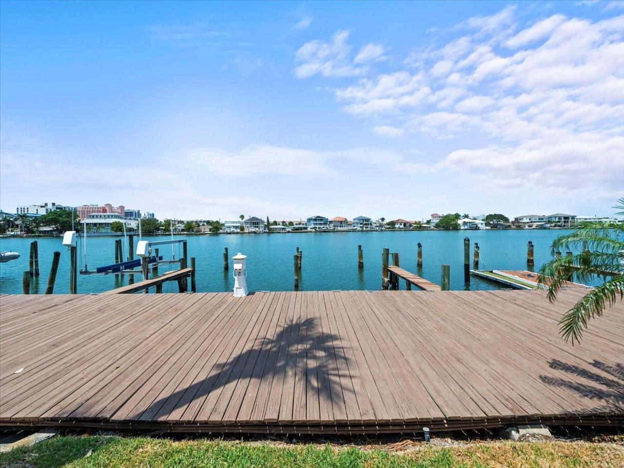 640 BAYWAY BLVD #101