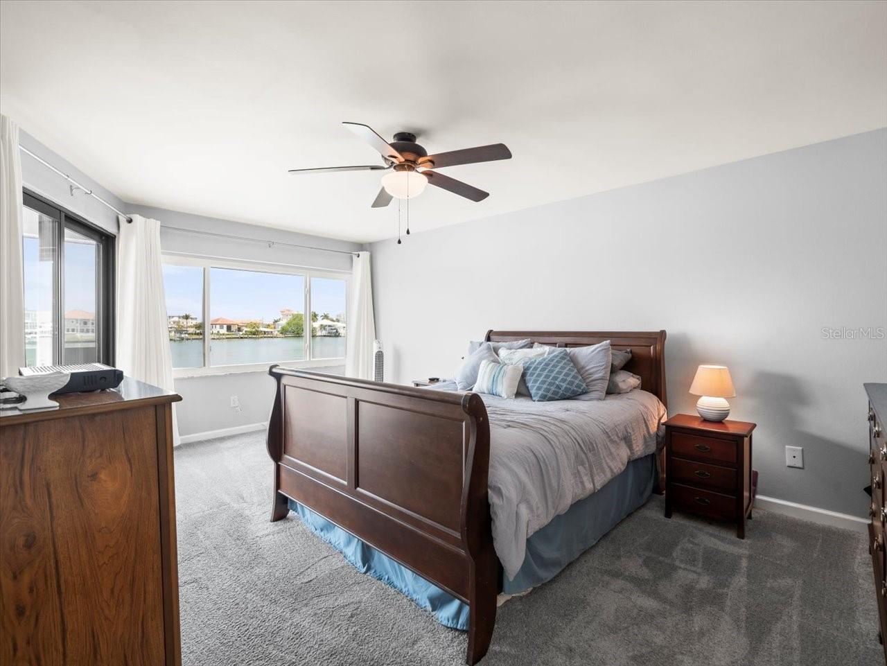 640 BAYWAY BLVD #101