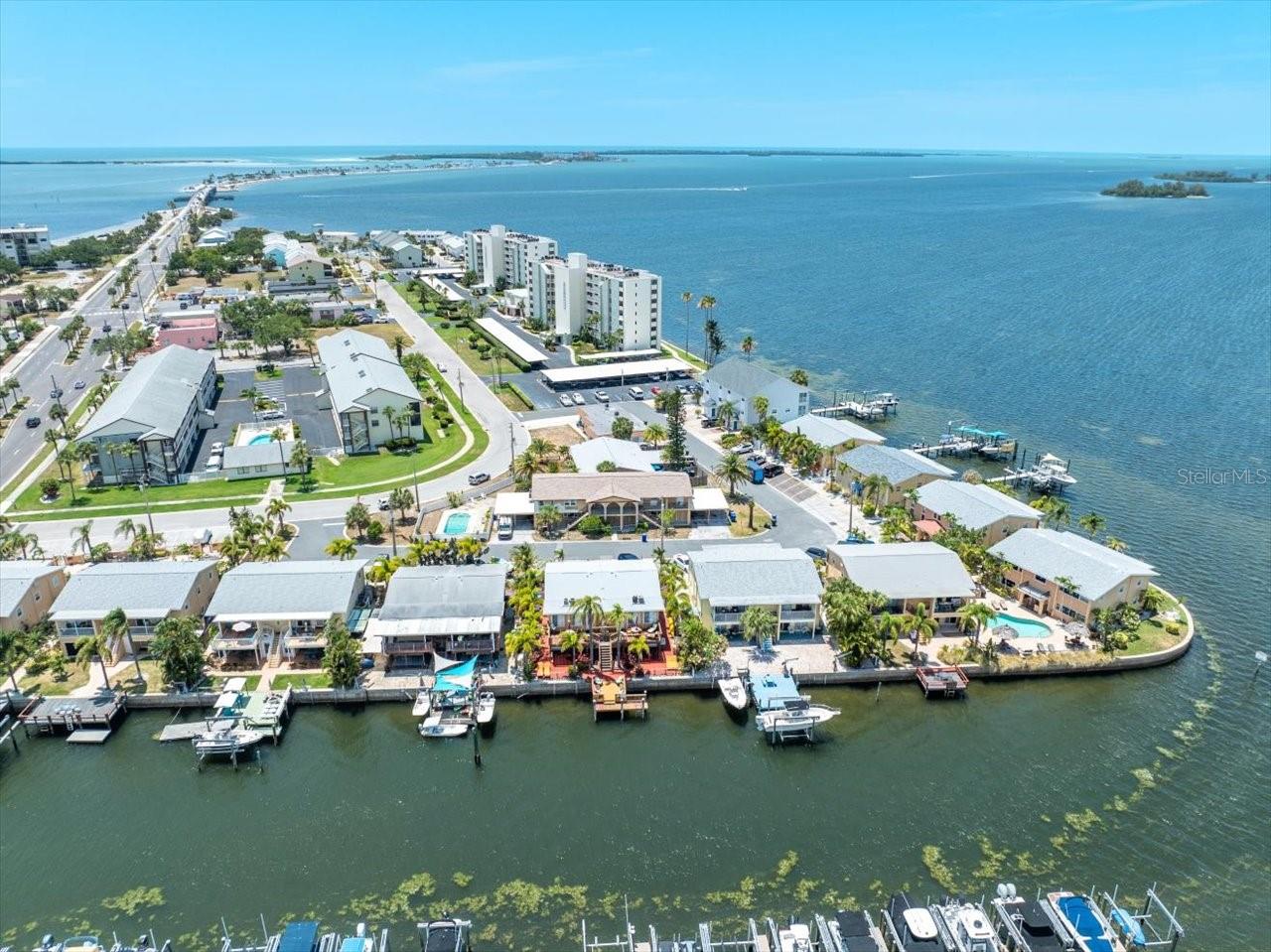 2683 ST JOSEPHS DR E