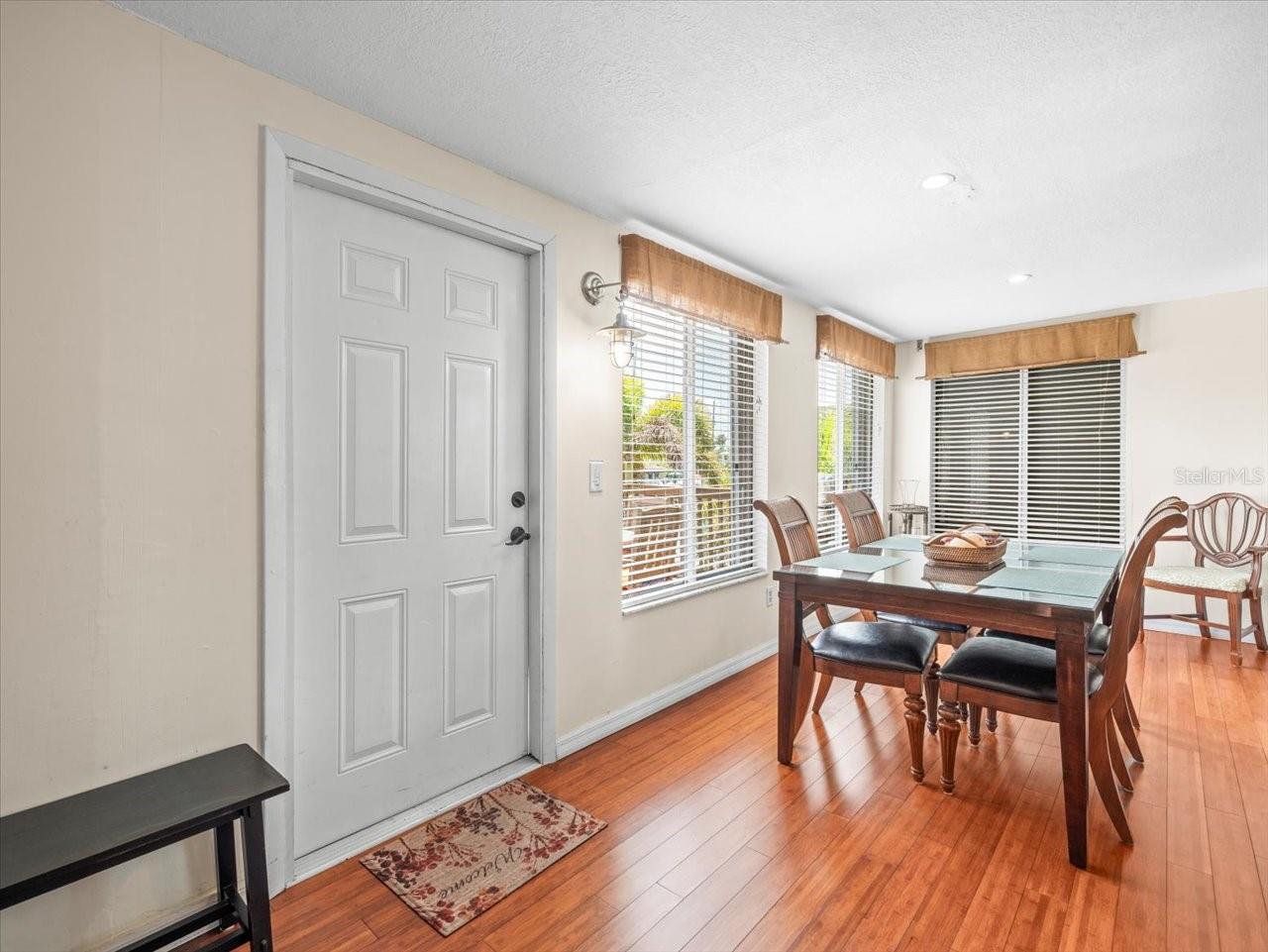 2683 ST JOSEPHS DR E