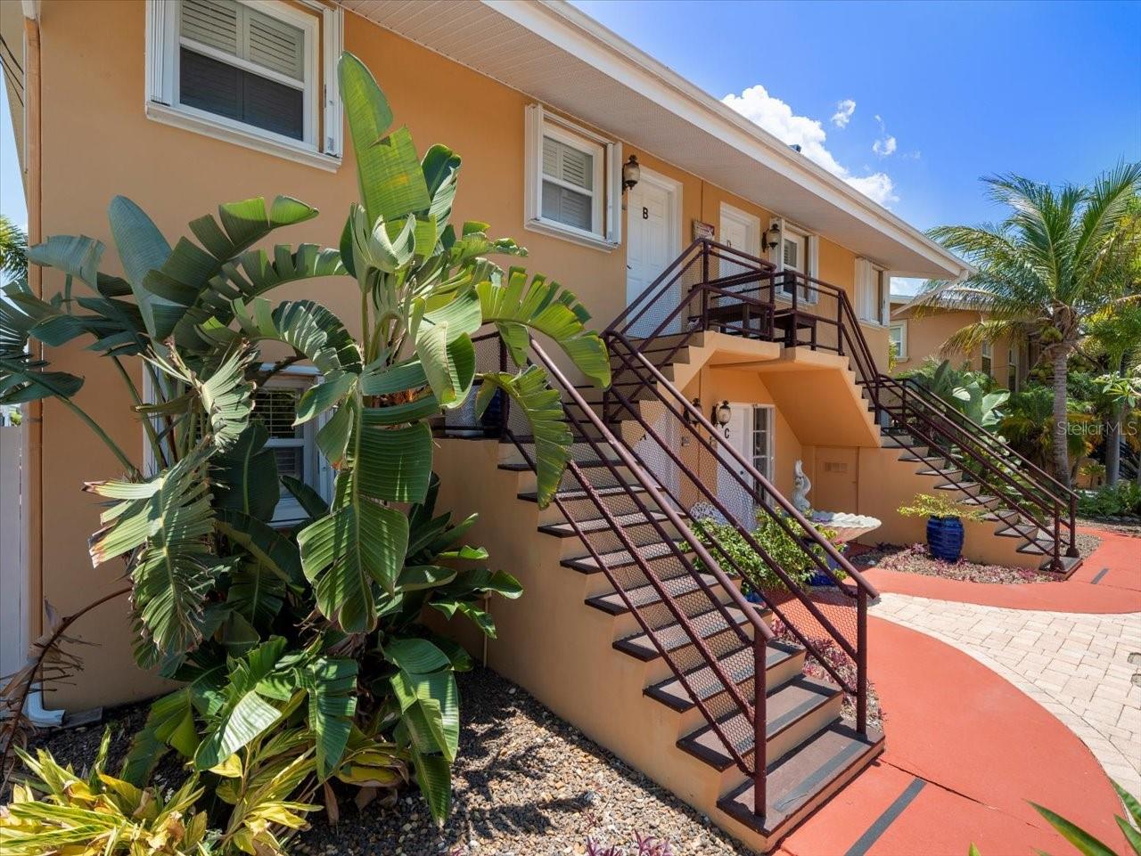 2683 ST JOSEPHS DR E