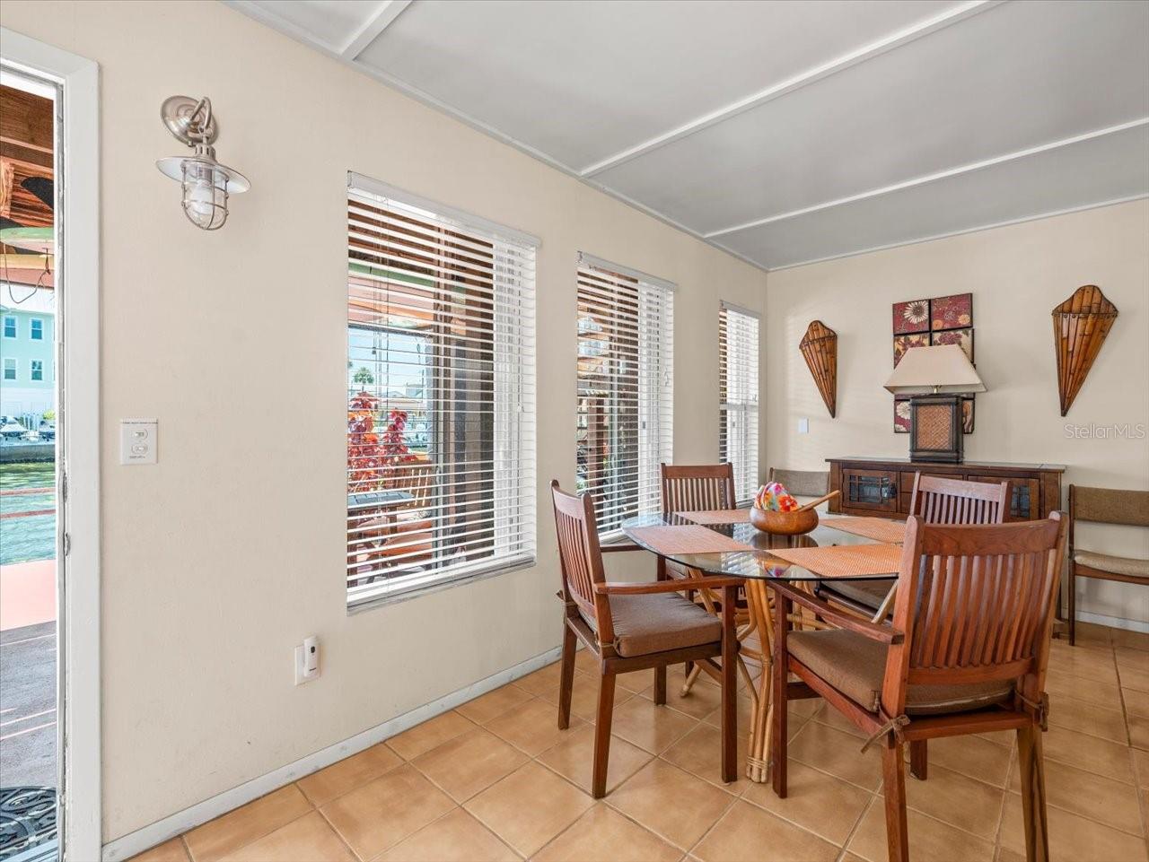 2683 ST JOSEPHS DR E