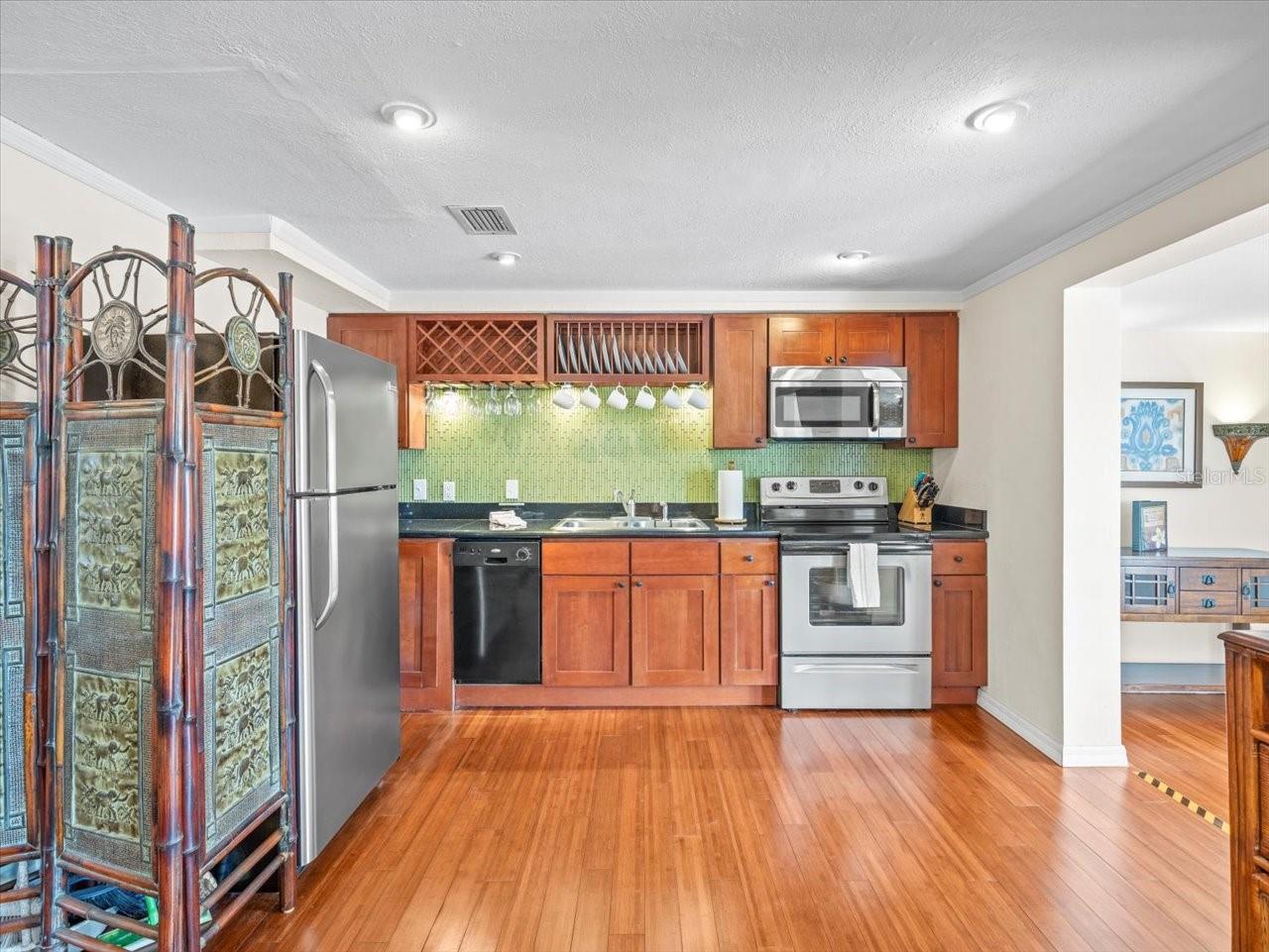 2683 ST JOSEPHS DR E