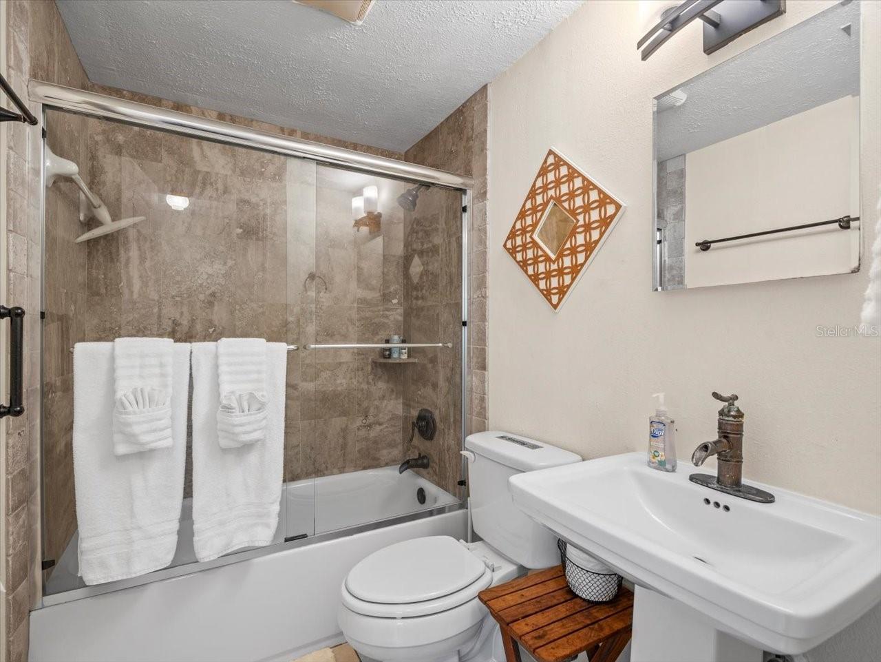 2683 ST JOSEPHS DR E