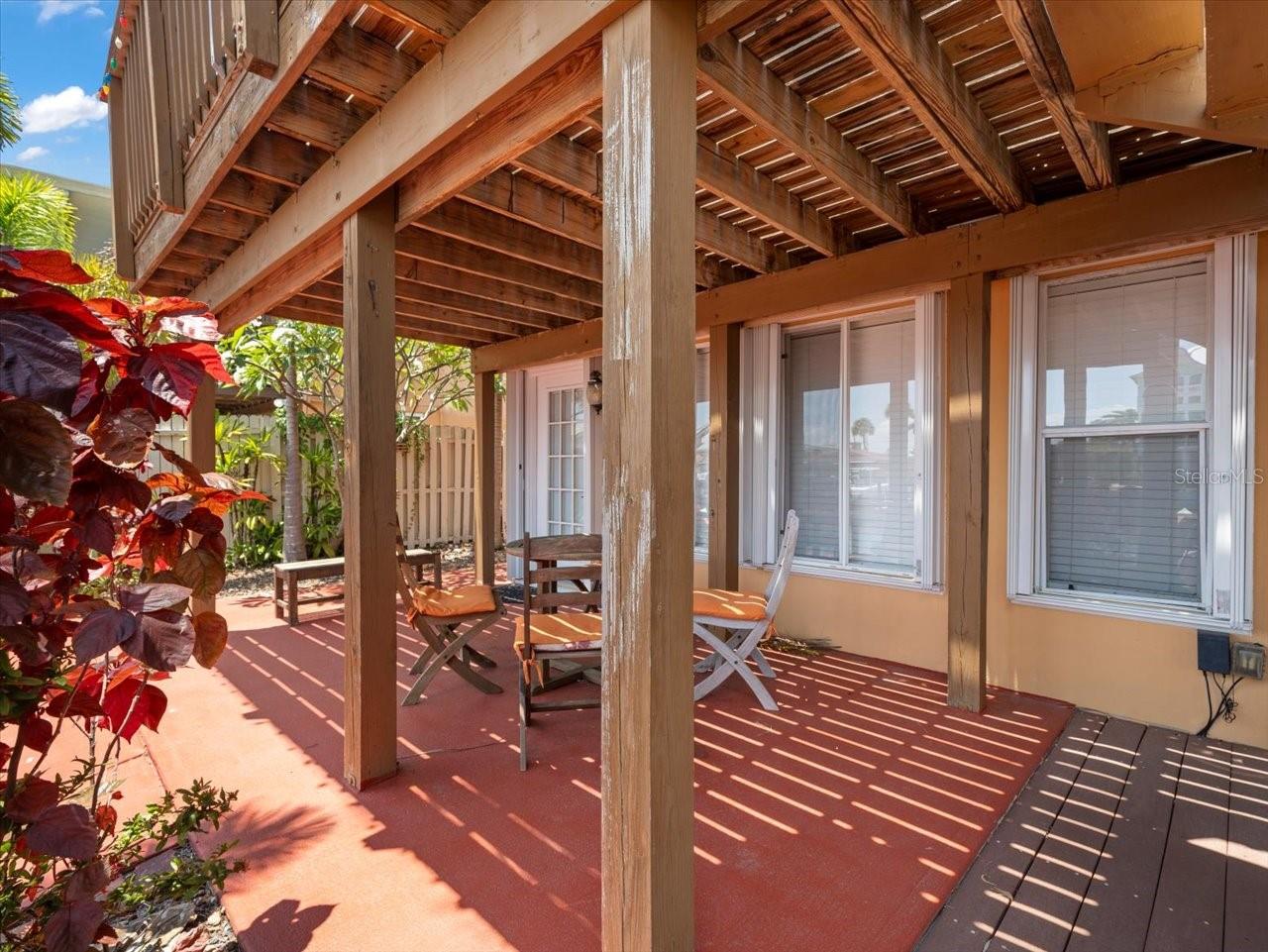 2683 ST JOSEPHS DR E