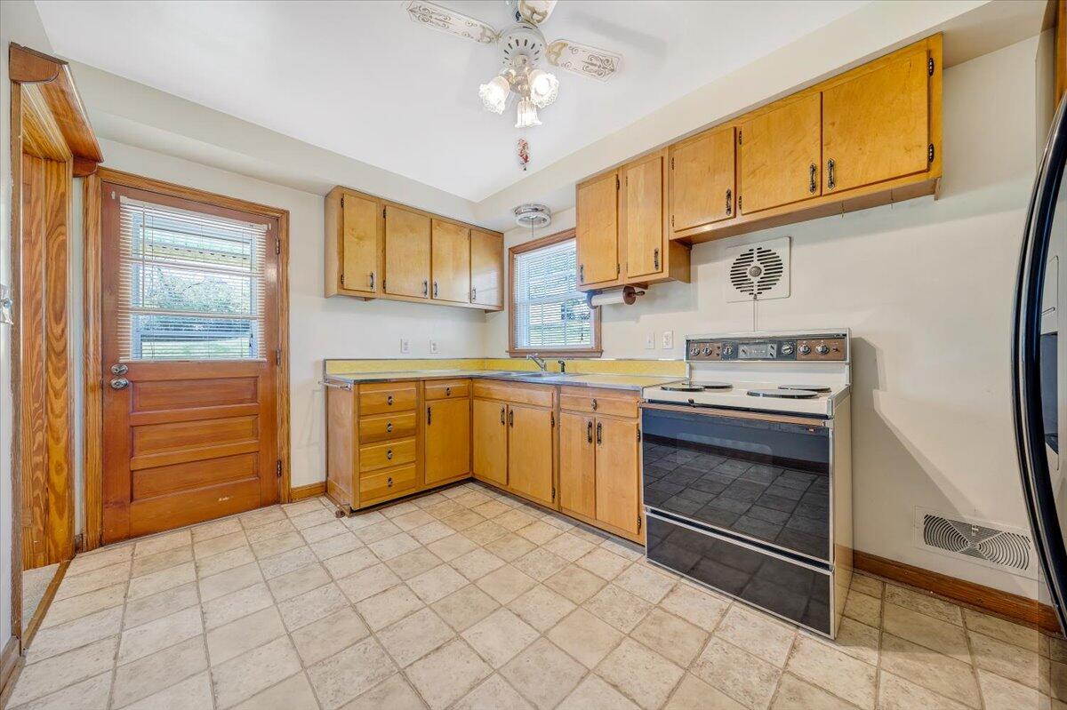 4510 Peach Tree DR NW