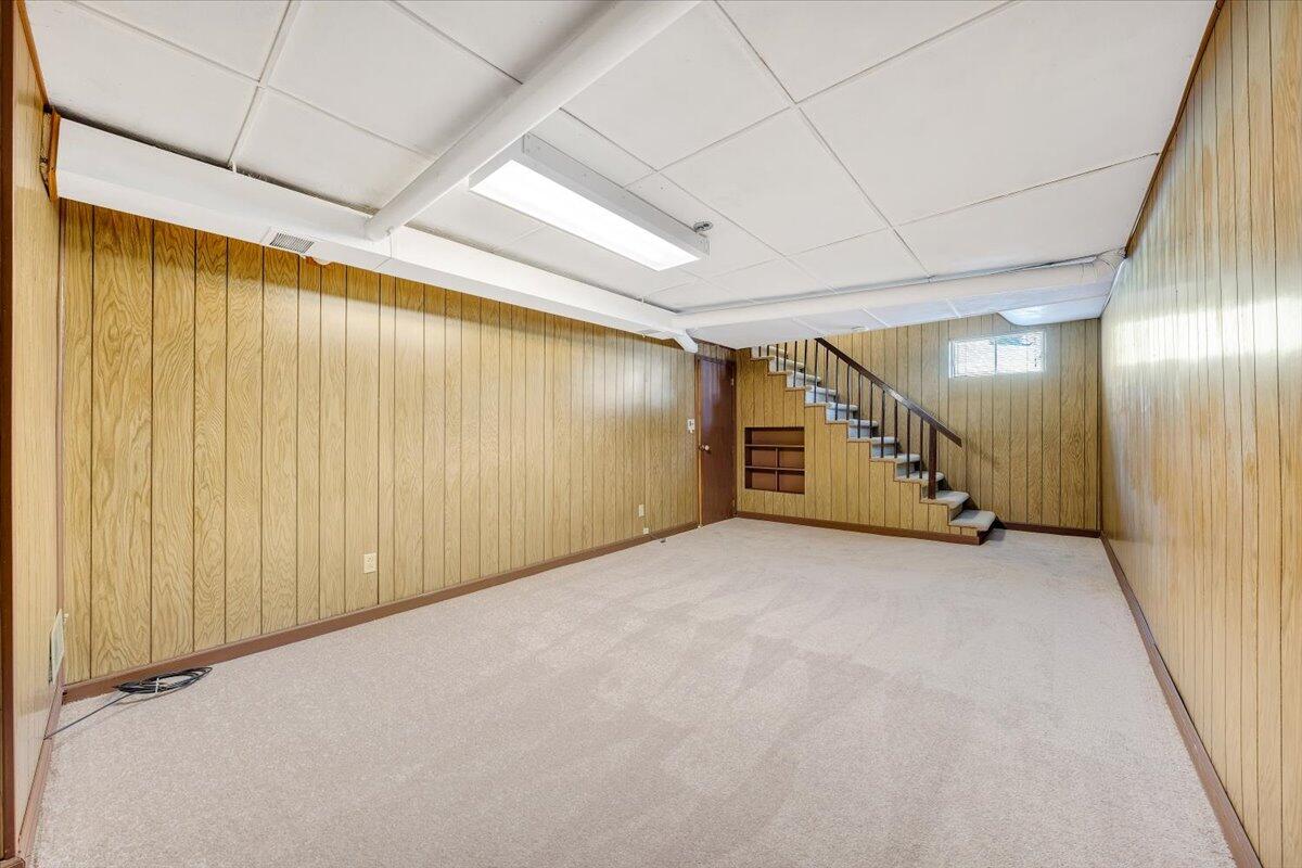 4510 Peach Tree DR NW