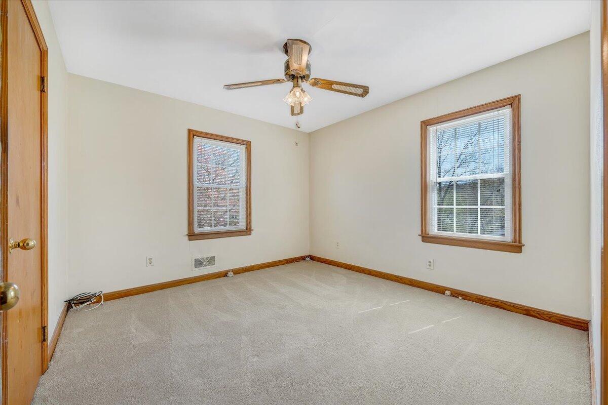 4510 Peach Tree DR NW