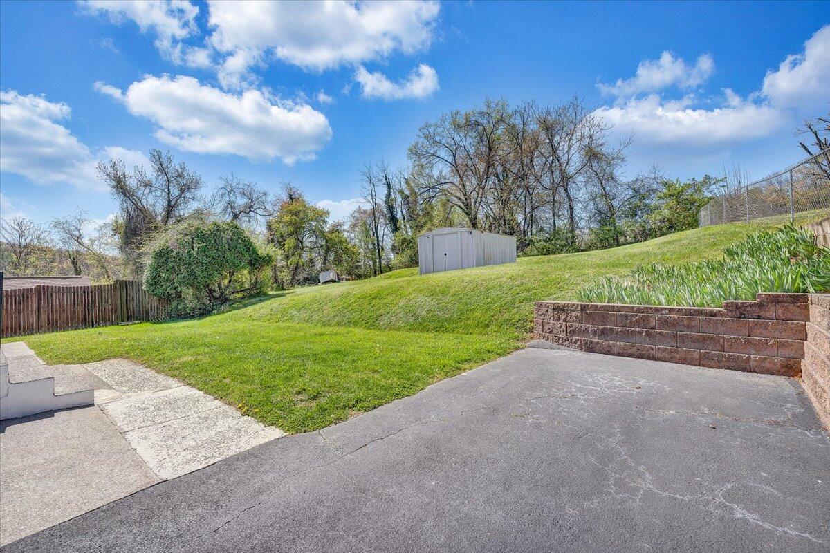 4510 Peach Tree DR NW