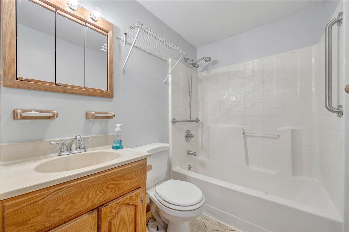 5111 Springfield AVE NW