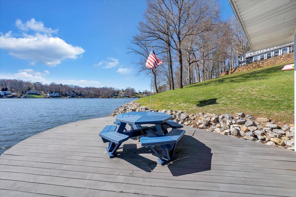 1433 Longview Estates DR Unit: +Lot 7