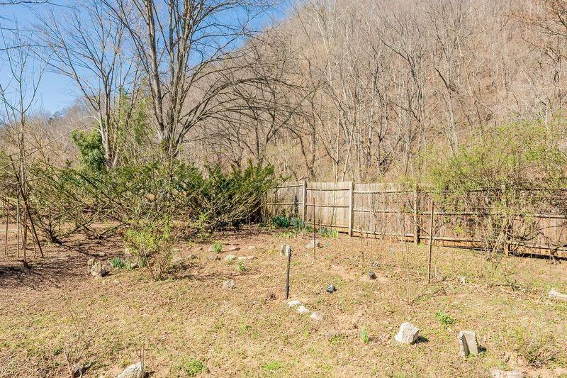 2529 Mount Pleasant RD