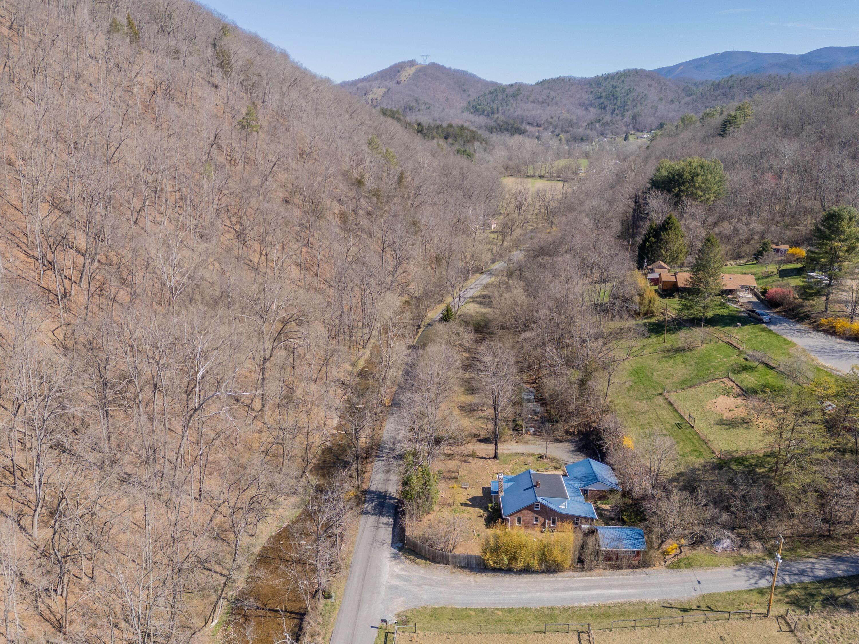 2529 Mount Pleasant RD