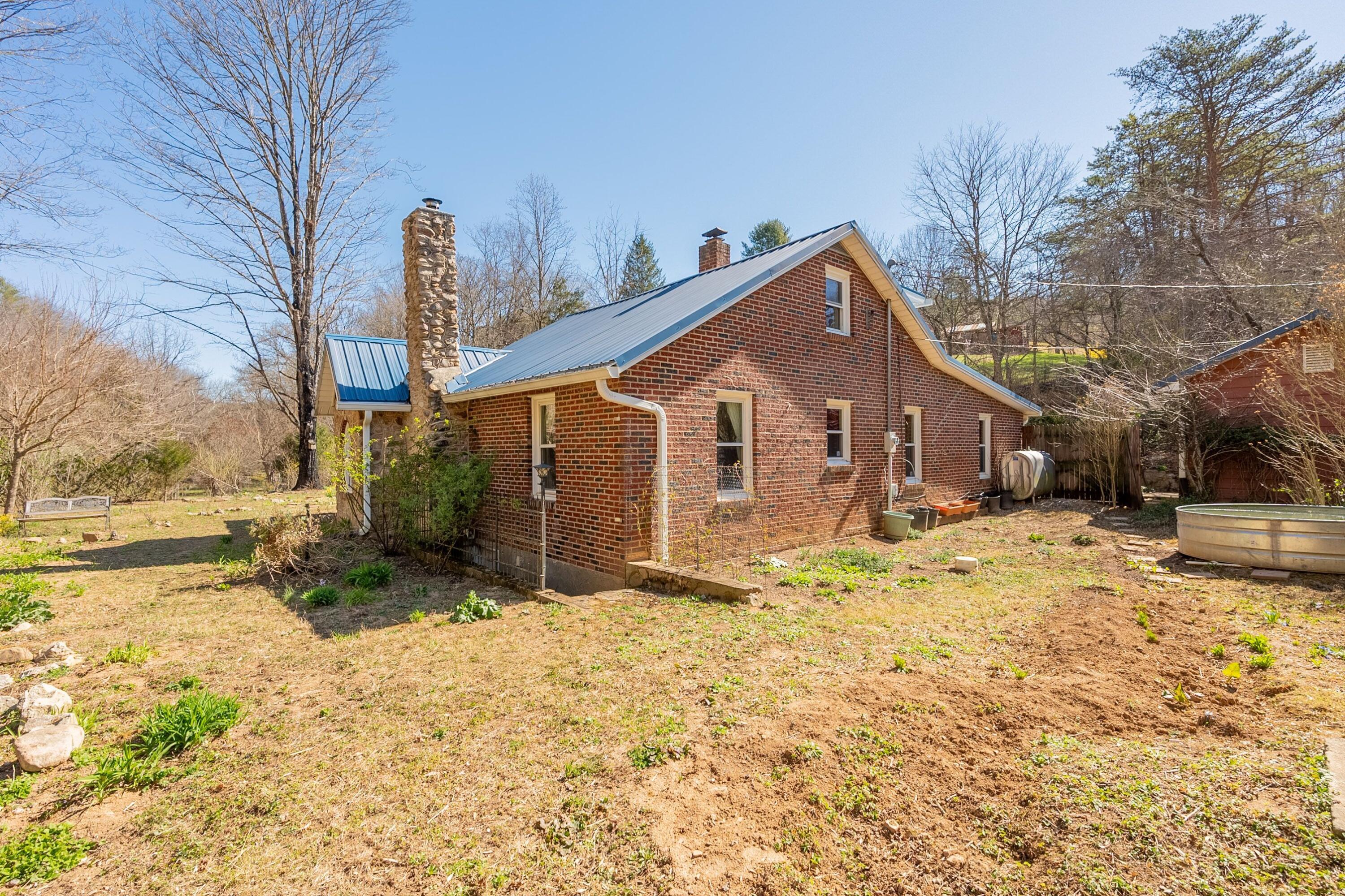 2529 Mount Pleasant RD