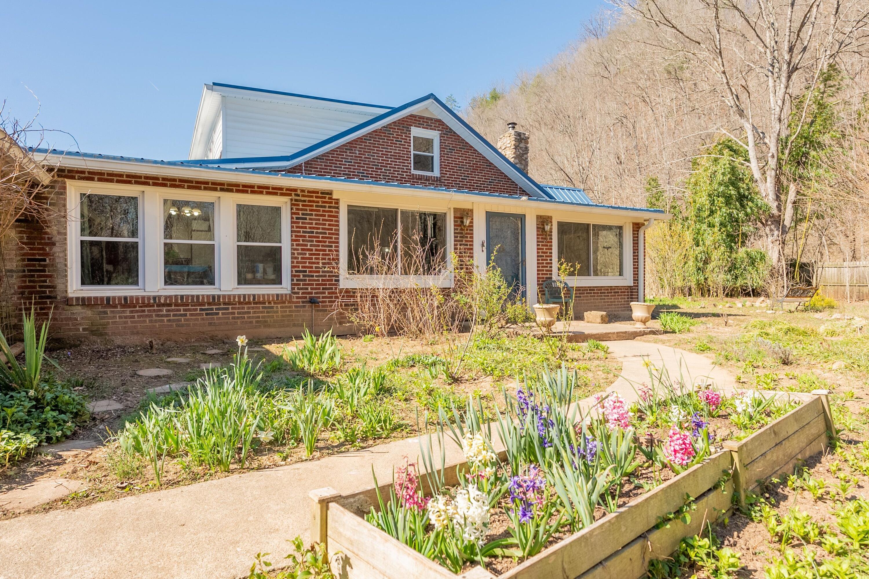 2529 Mount Pleasant RD