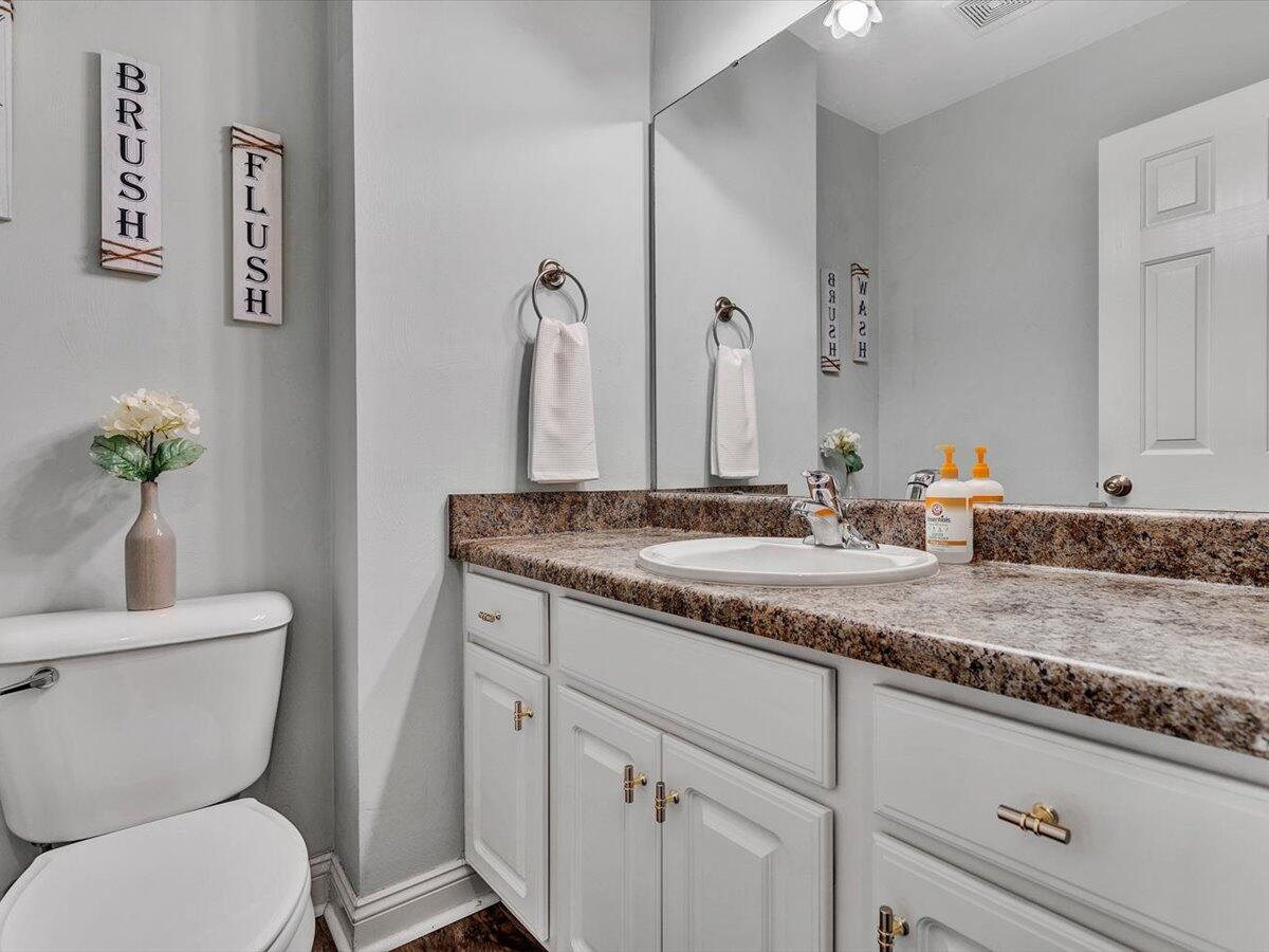 3410 Westmoreland DR