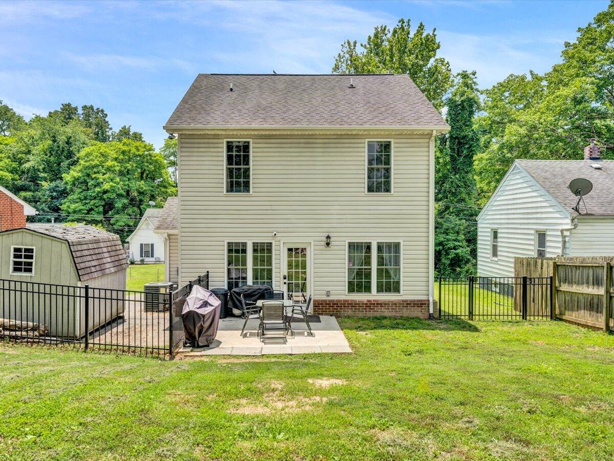 3410 Westmoreland DR