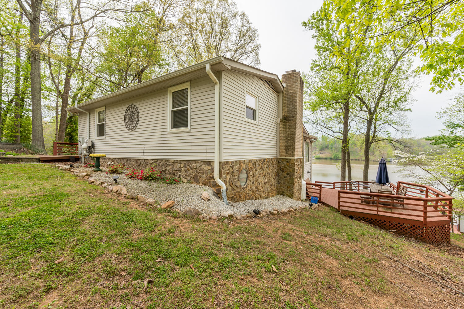 308 Sleepy Hollow DR