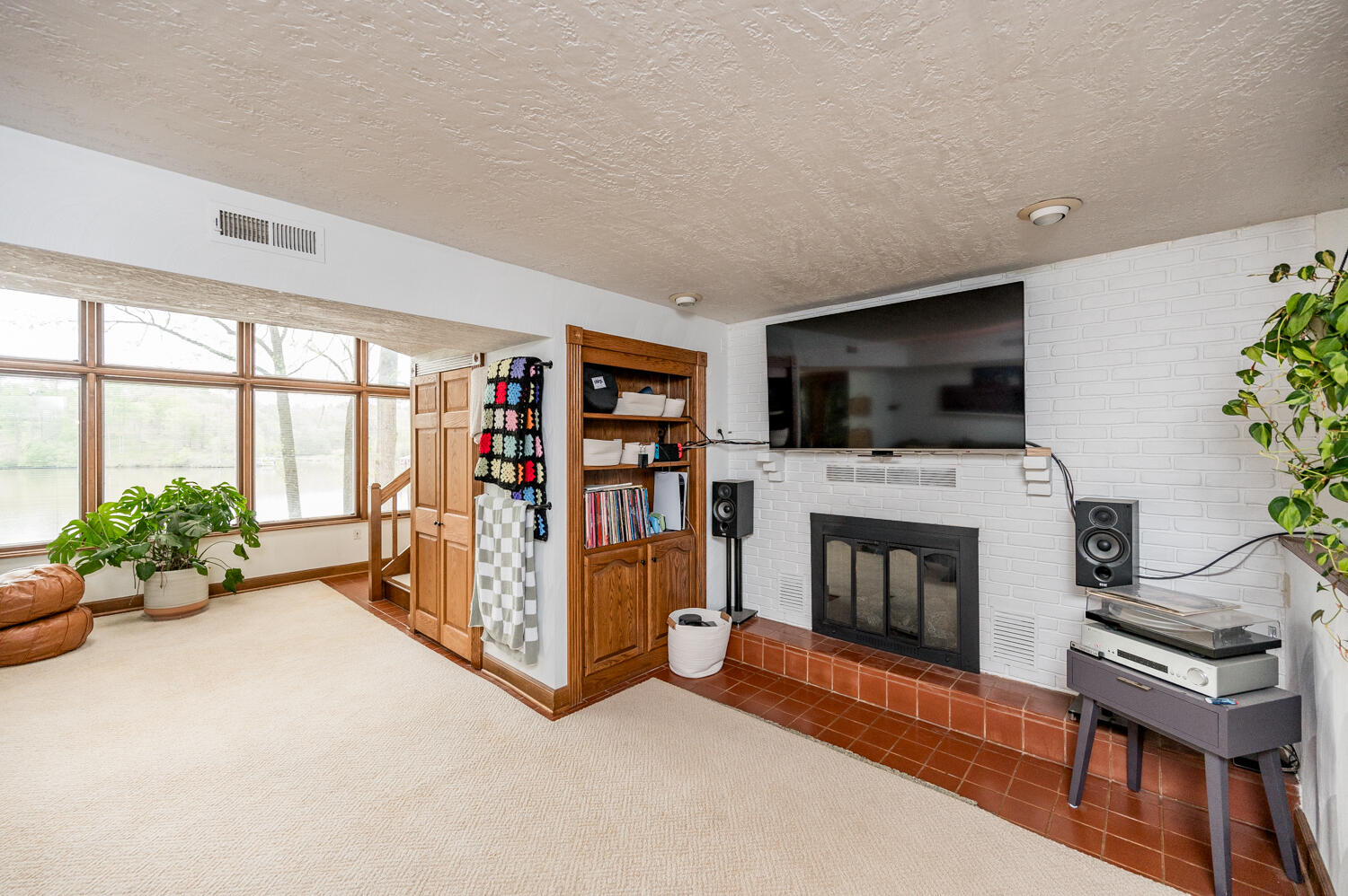 308 Sleepy Hollow DR