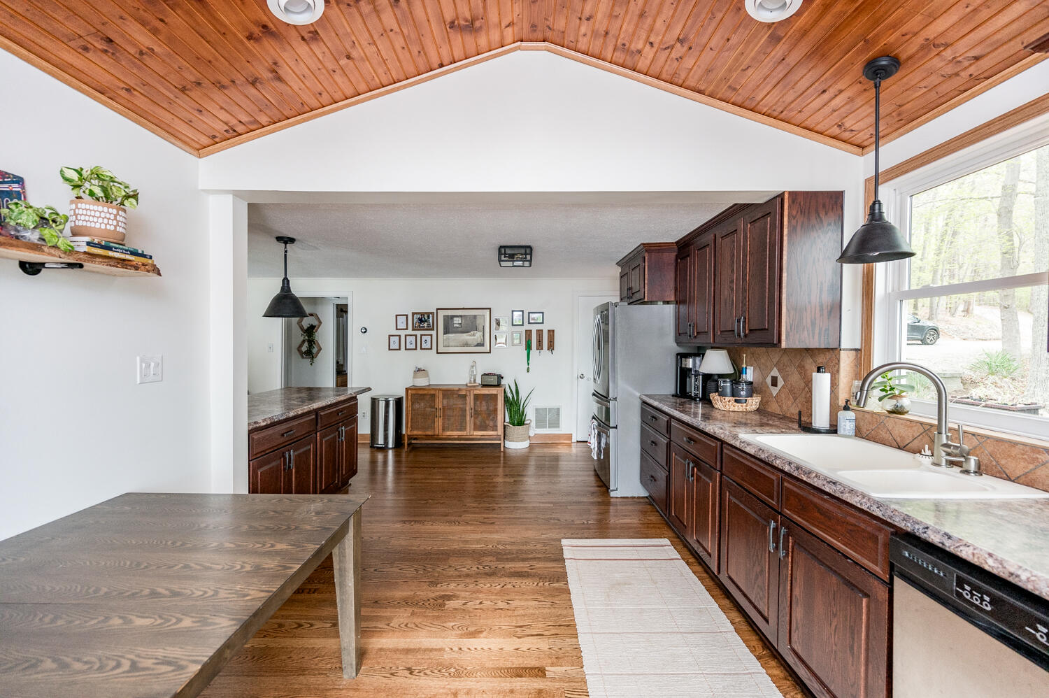 308 Sleepy Hollow DR