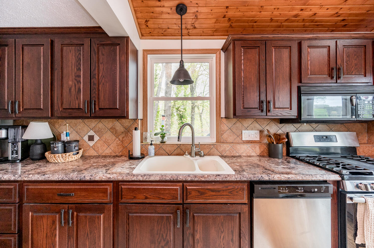 308 Sleepy Hollow DR