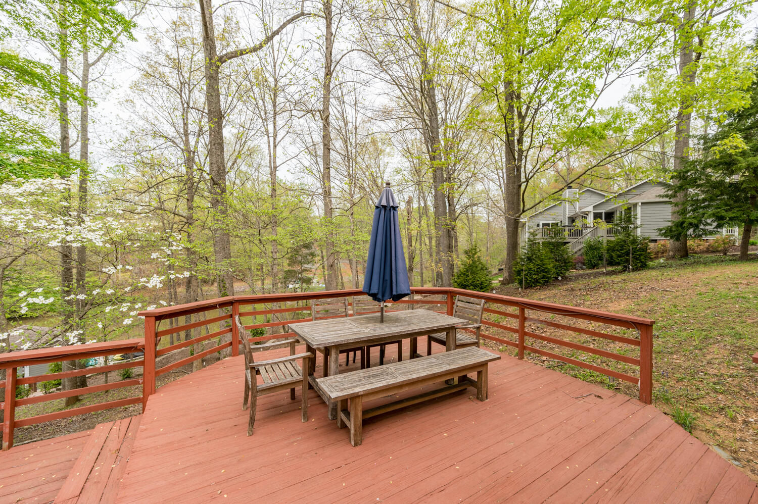 308 Sleepy Hollow DR