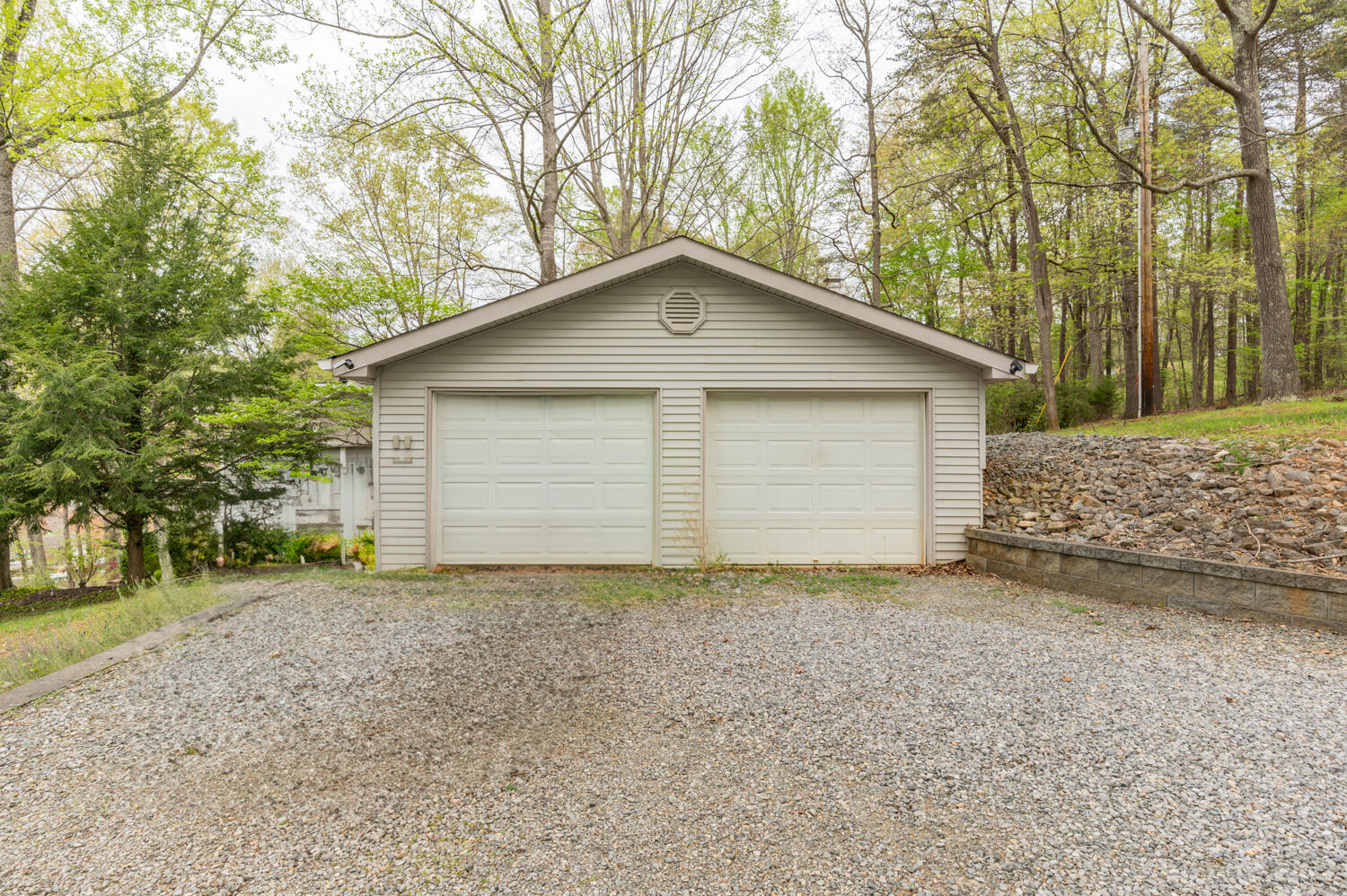 308 Sleepy Hollow DR