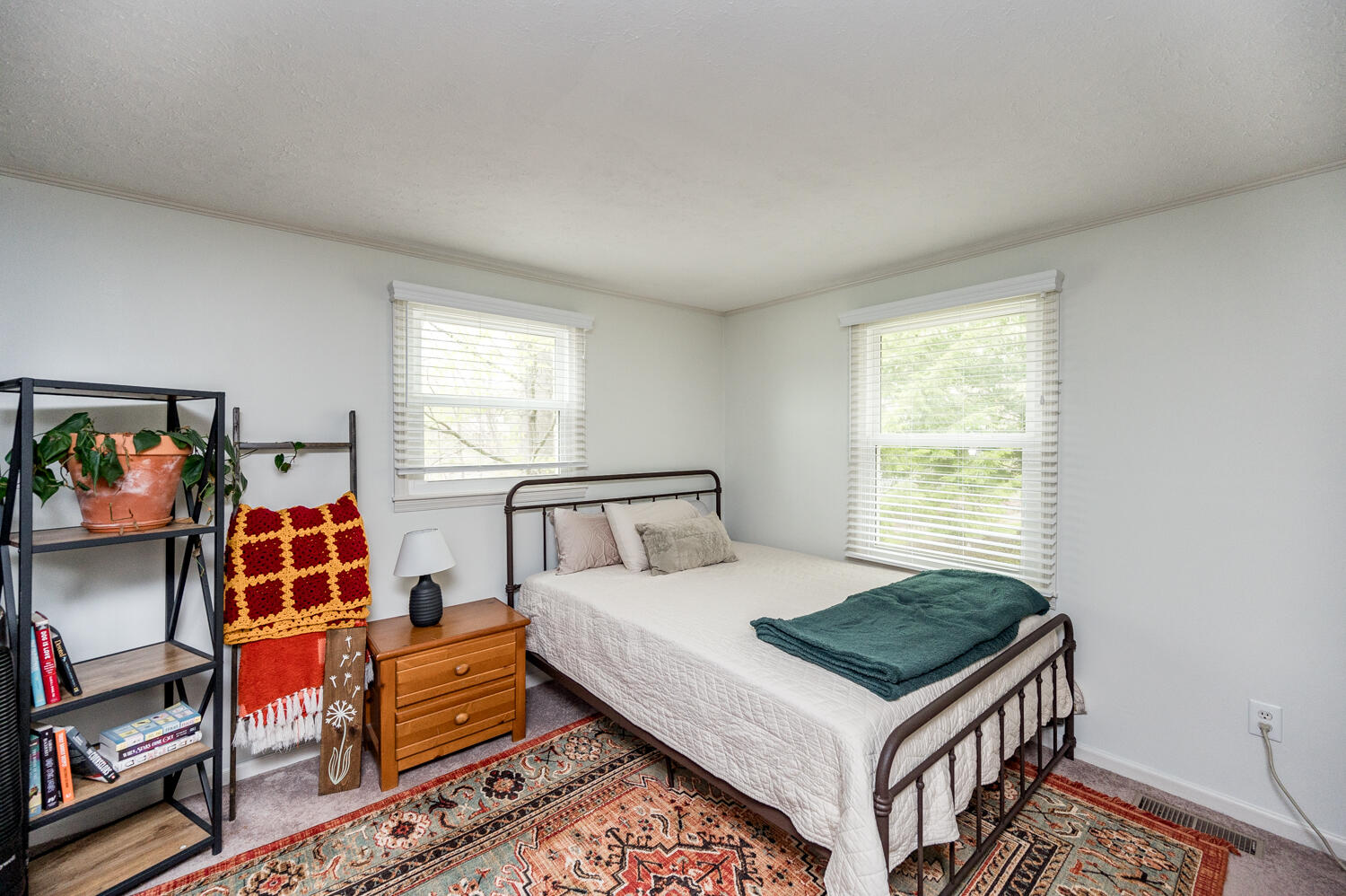 308 Sleepy Hollow DR