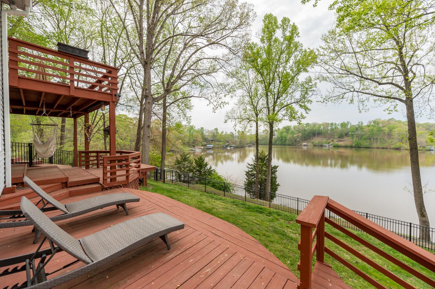 308 Sleepy Hollow DR