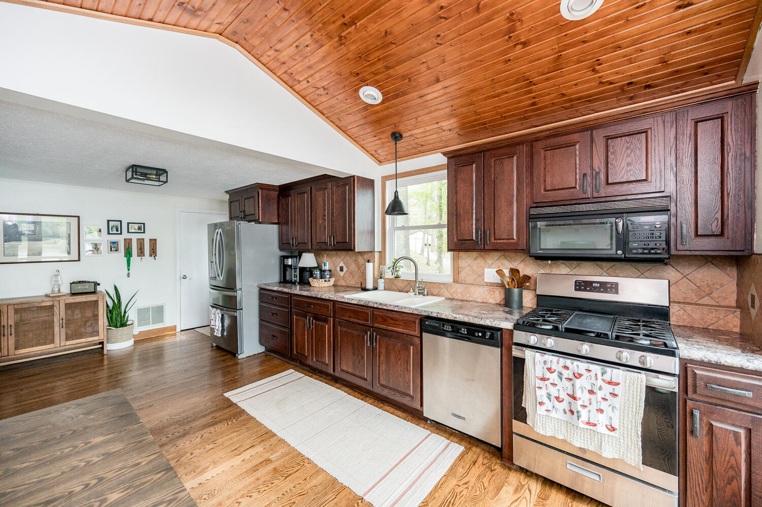 308 Sleepy Hollow DR