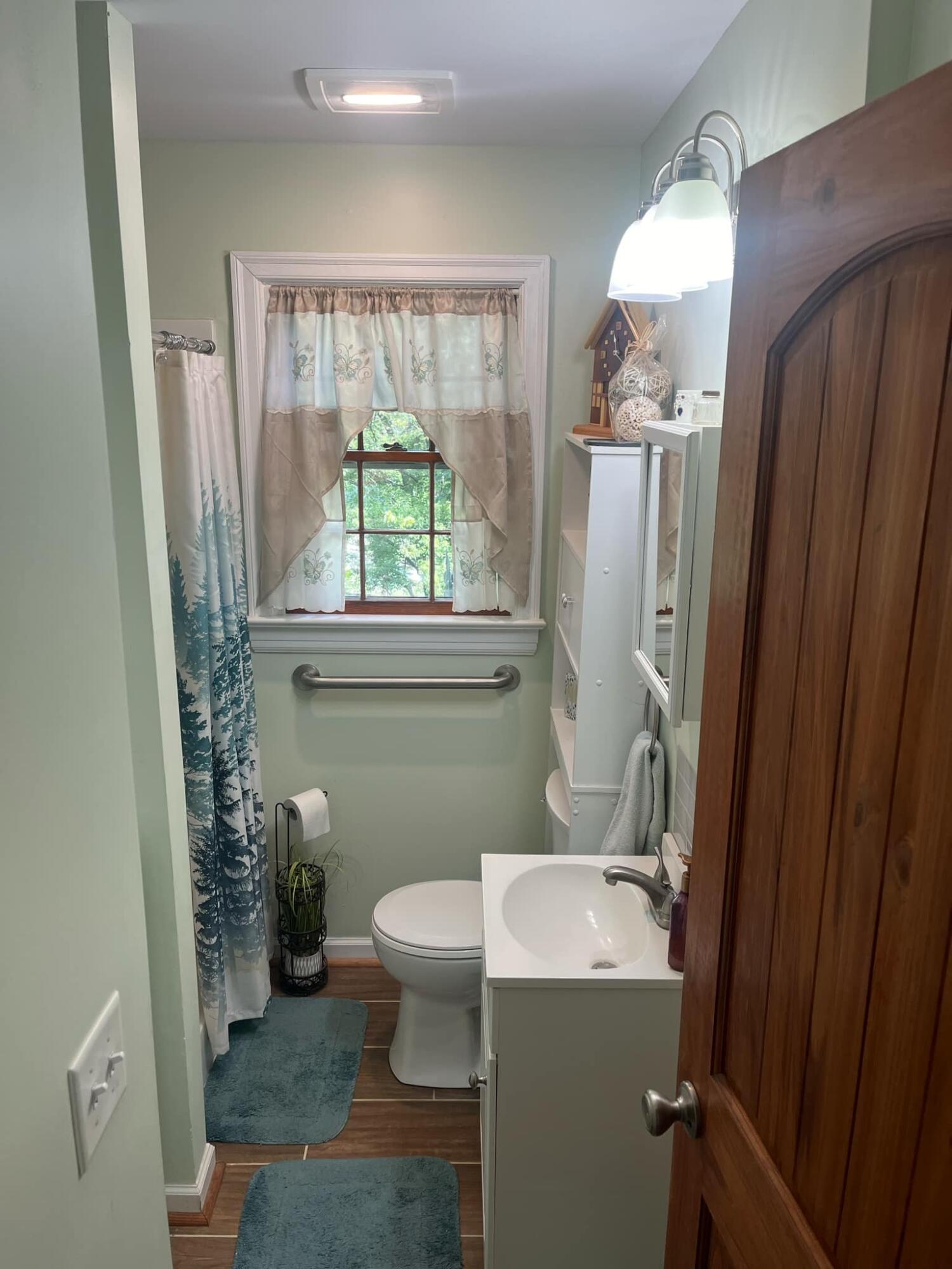 2551 Memorial AVE SW