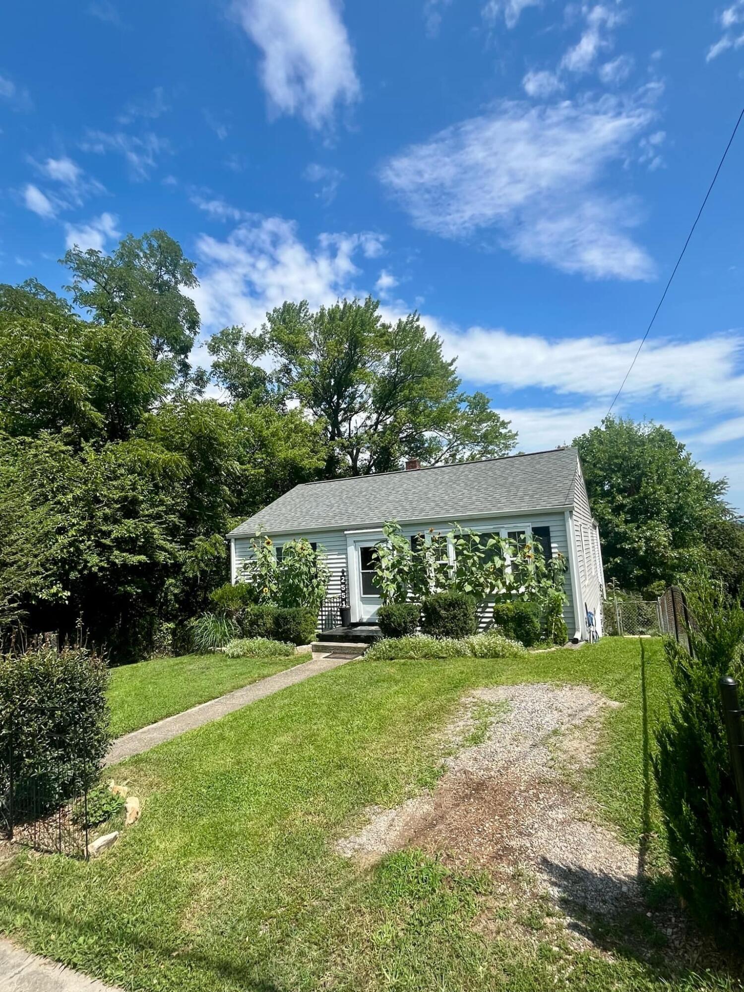 2551 Memorial AVE SW