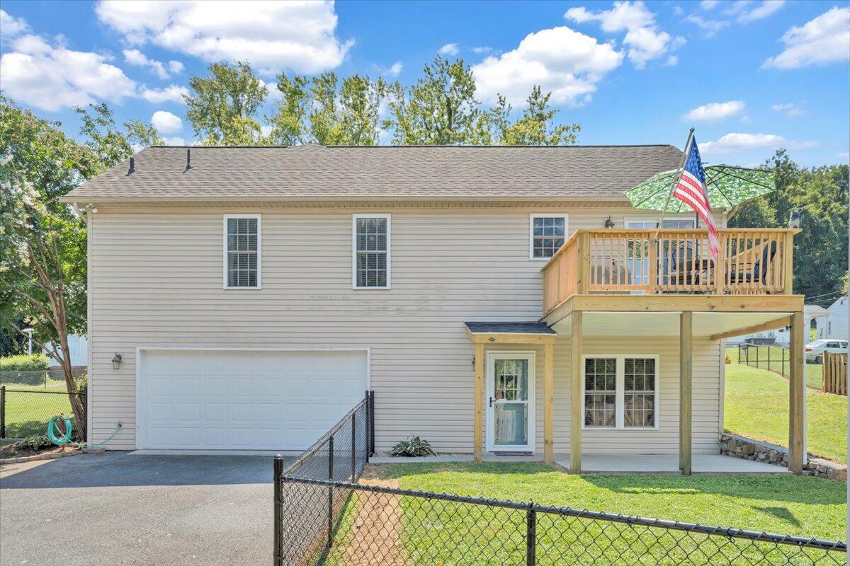733 Hill AVE