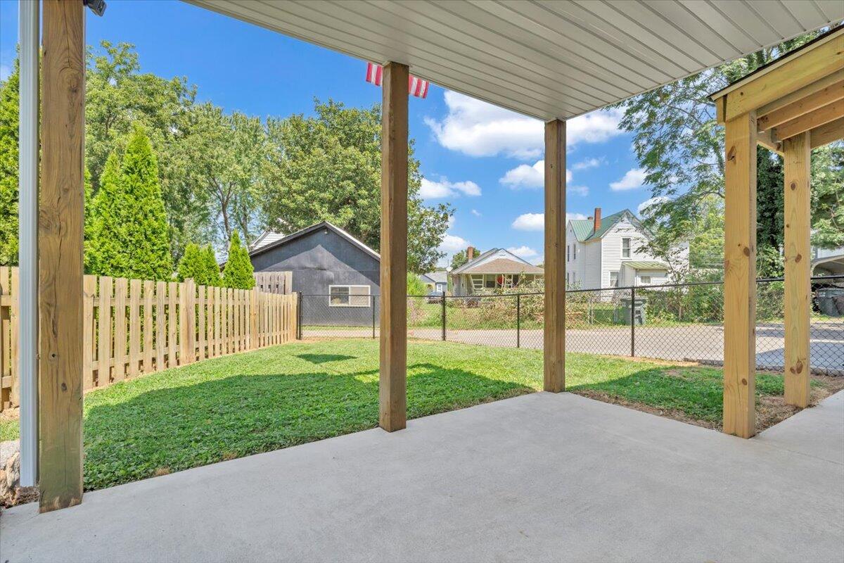 733 Hill AVE