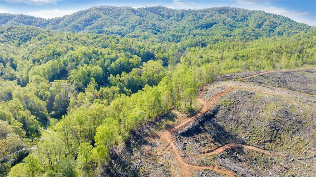 7475 Willow Branch RD