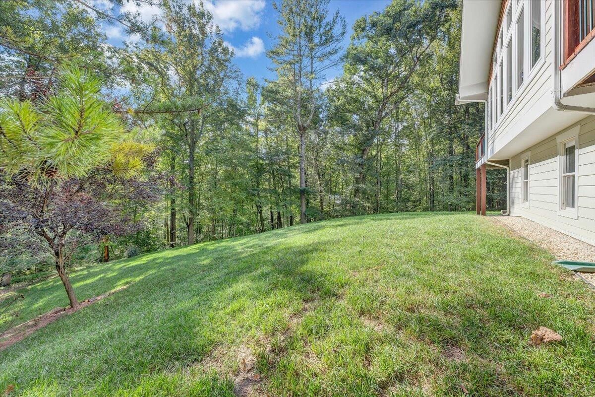 6041 Sunnycrest RD