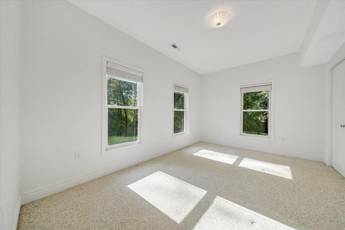 6041 Sunnycrest RD