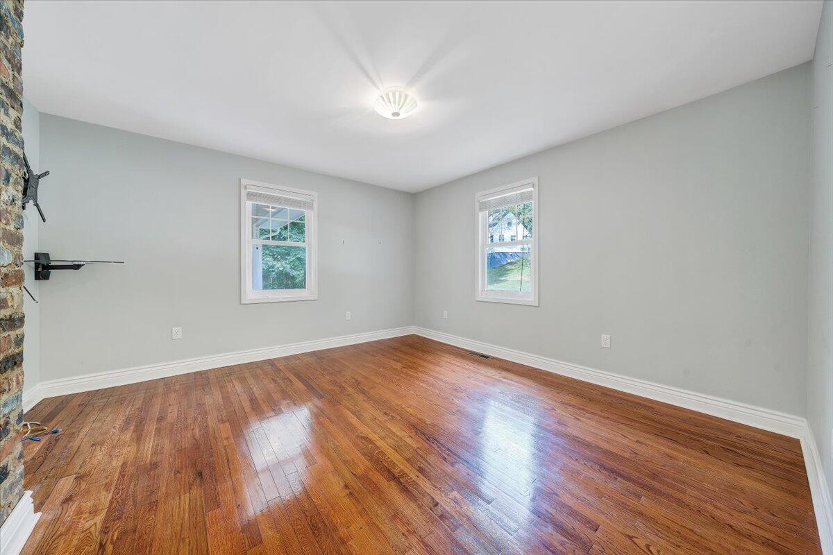 6041 Sunnycrest RD