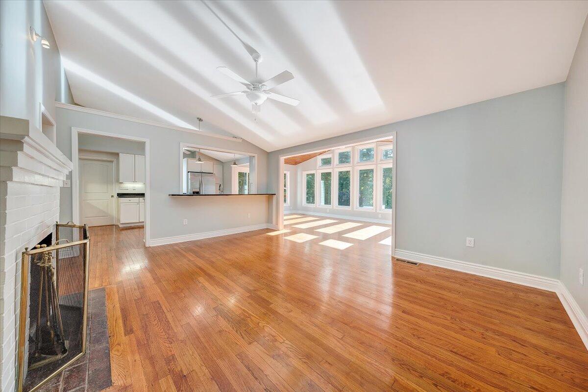 6041 Sunnycrest RD
